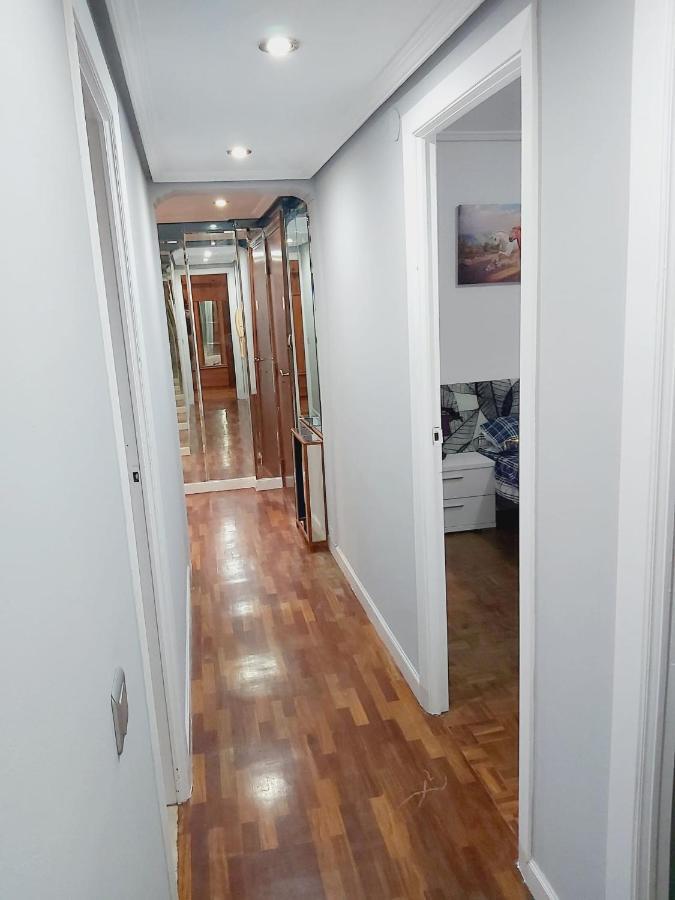 Bernie'S Roomss บิโตเรีย-กัสเตซ ภายนอก รูปภาพ